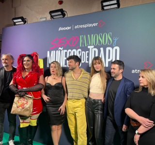 Premiere-de-Sexo-famososo-y-munecos-de-trapo-28