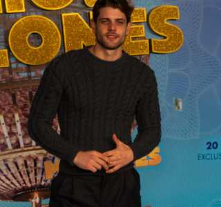 Premiere-de-Un-lio-de-millones-44