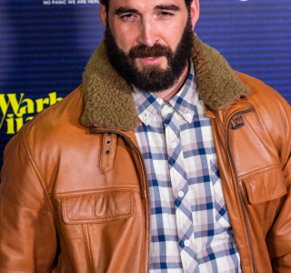 Premiere-de-Warhol-Vijande-Mas-que-Pistolas-Cuchillos-y-Cruces-05