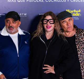 Premiere-de-Warhol-Vijande-Mas-que-Pistolas-Cuchillos-y-Cruces-12