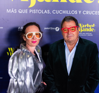 Premiere-de-Warhol-Vijande-Mas-que-Pistolas-Cuchillos-y-Cruces-16