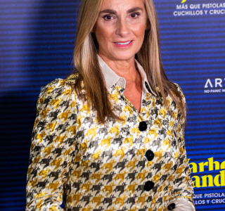 Premiere-de-Warhol-Vijande-Mas-que-Pistolas-Cuchillos-y-Cruces-18