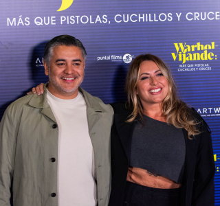 Premiere-de-Warhol-Vijande-Mas-que-Pistolas-Cuchillos-y-Cruces-34