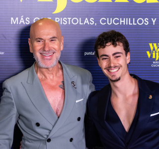 Premiere-de-Warhol-Vijande-Mas-que-Pistolas-Cuchillos-y-Cruces-61