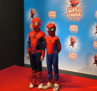 Premiere-familiar-de-Super-Charlie-23