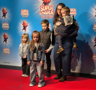 Premiere-familiar-de-Super-Charlie-34
