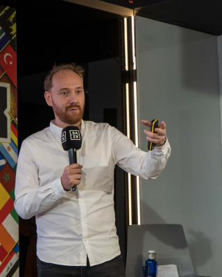 Presentacion-de-la-programacion-de-DAZN-y-el-equipo-para-el-Mundial-2026-16