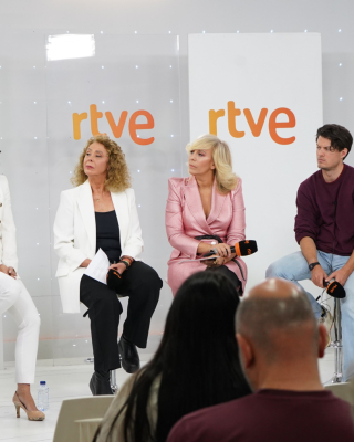 RTVE-presenta-‘Se-nos-ha-ido-de-las-manos-‘En-Portada-y-‘Para-entrar-a-vivir-08