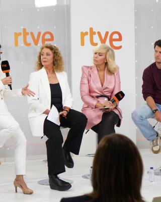 RTVE-presenta-‘Se-nos-ha-ido-de-las-manos-‘En-Portada-y-‘Para-entrar-a-vivir-09