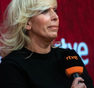 RTVE-recibe-a-Melody-tras-su-actuacion-en-el-Festival-de-Eurovision-06