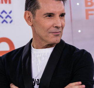 RTVE-reune-a-los-presentadores-del-Benidorm-Fest-2026-14