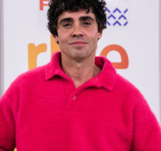 RTVE-reune-a-los-presentadores-del-Benidorm-Fest-2026-19