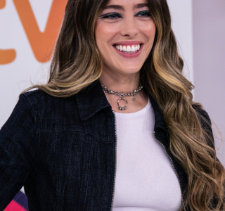 RTVE-reune-a-los-presentadores-del-Benidorm-Fest-2026-25