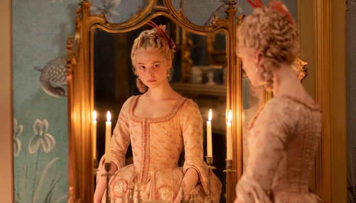 Elle Fanning Starzplay