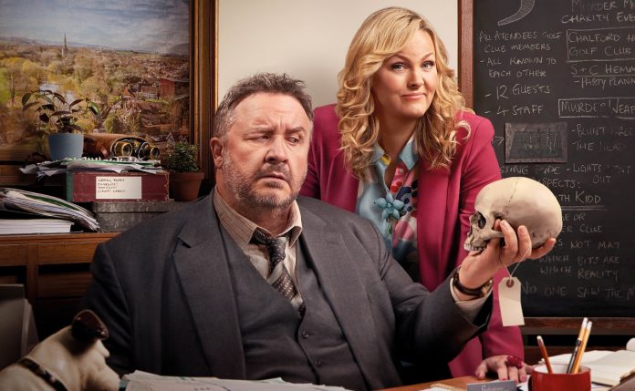 Lu Shakespeare (JO JOYNER) & Frank Hathaway (MARK BENTON)