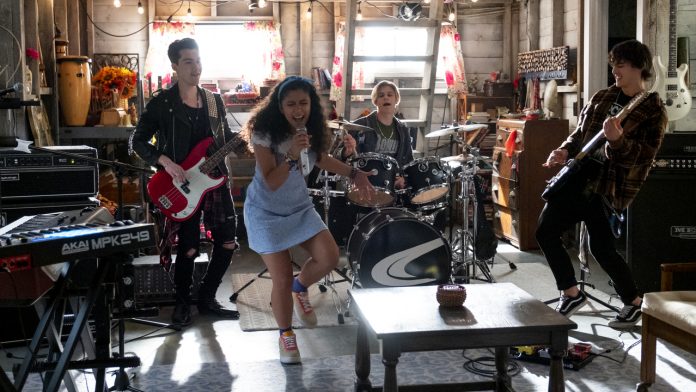 Julie and the Phantoms - Netflix