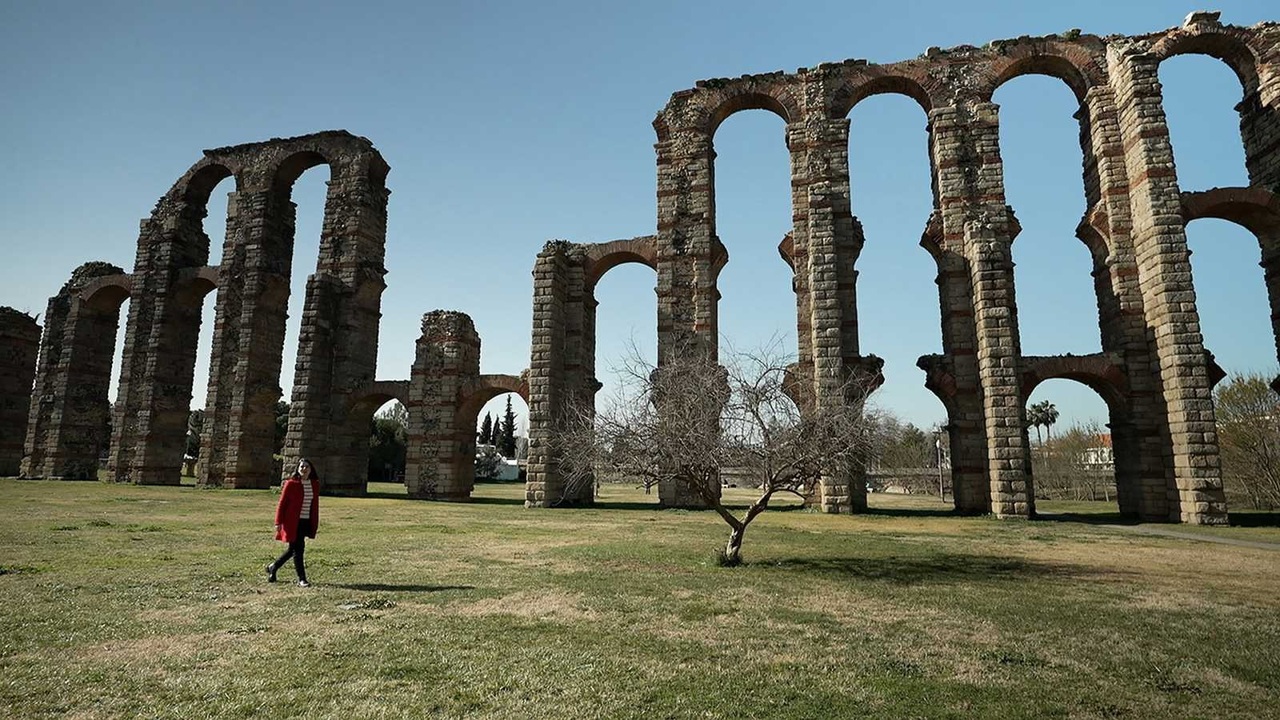 Los Pilares Del Tiempo Viaja A La Antigua Hispania Mundoplus tv los-pilares-del-tiempo-viaja-a-la-antigua-hispania-mundoplus-tv