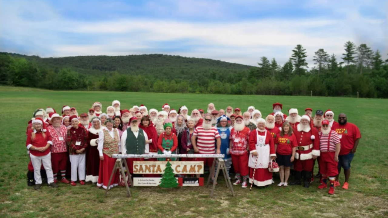 Santa Camp - HBO Max